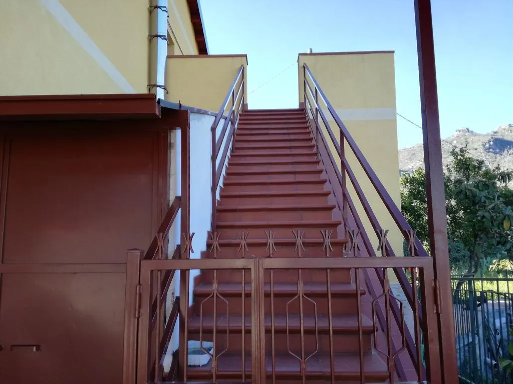 Casa Fronte Gole Alcantara Motta Camastra بيت للعطل